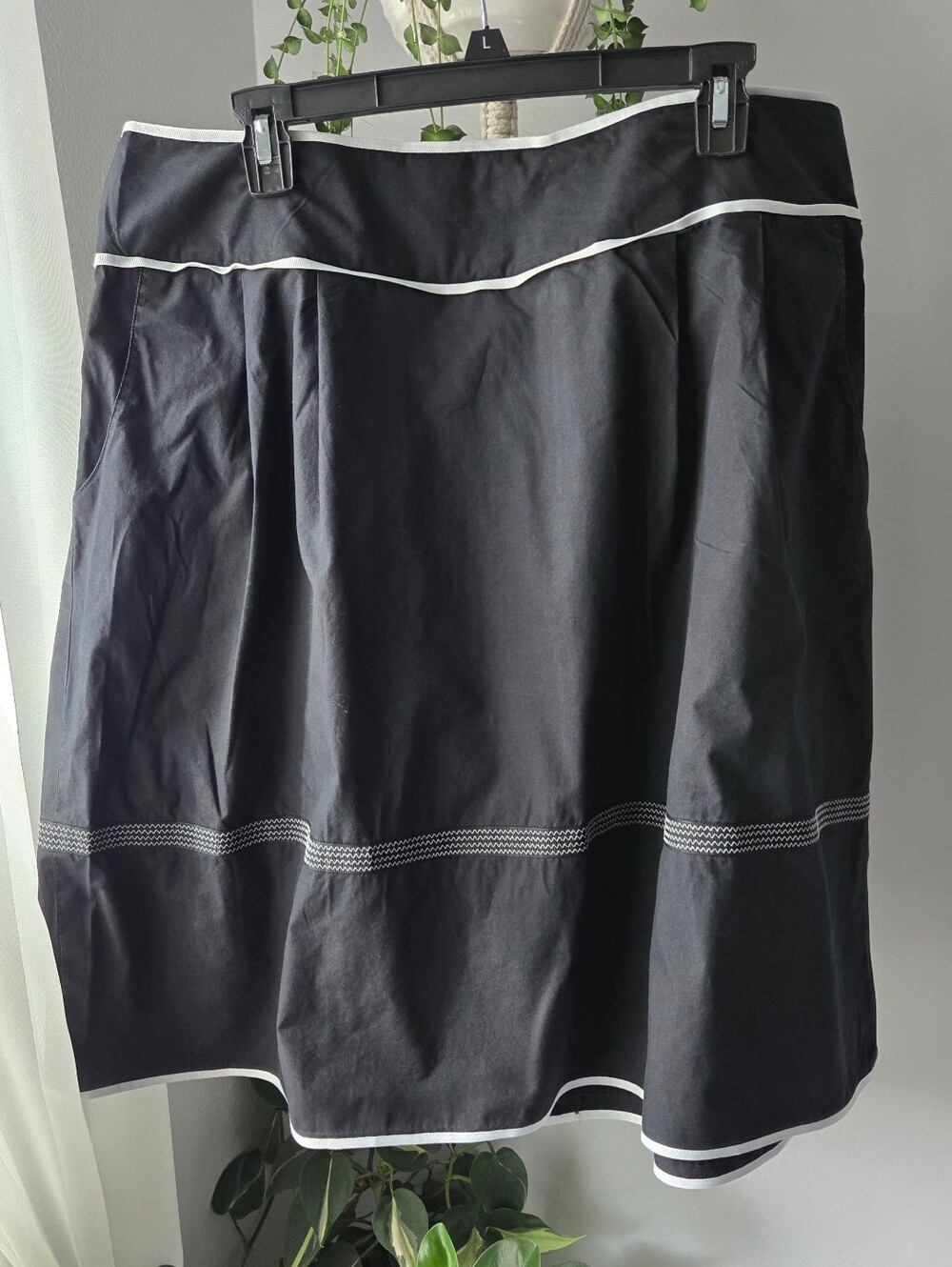 Talbots Black A-Line Midi Skirt White Piping Zig Zag Contrast Stitching Size 16
